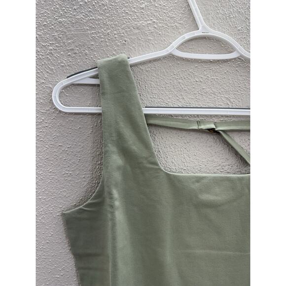 Isabella Bird Womens Tank Top Size Medium Green Back Strap Square Neck - Picture 2 of 10
